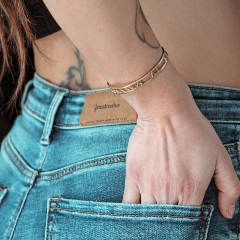 Cuff Bangle Bracelet - Personalisierte benutzerdefinierte Namensarmband Armreifen für Frauen