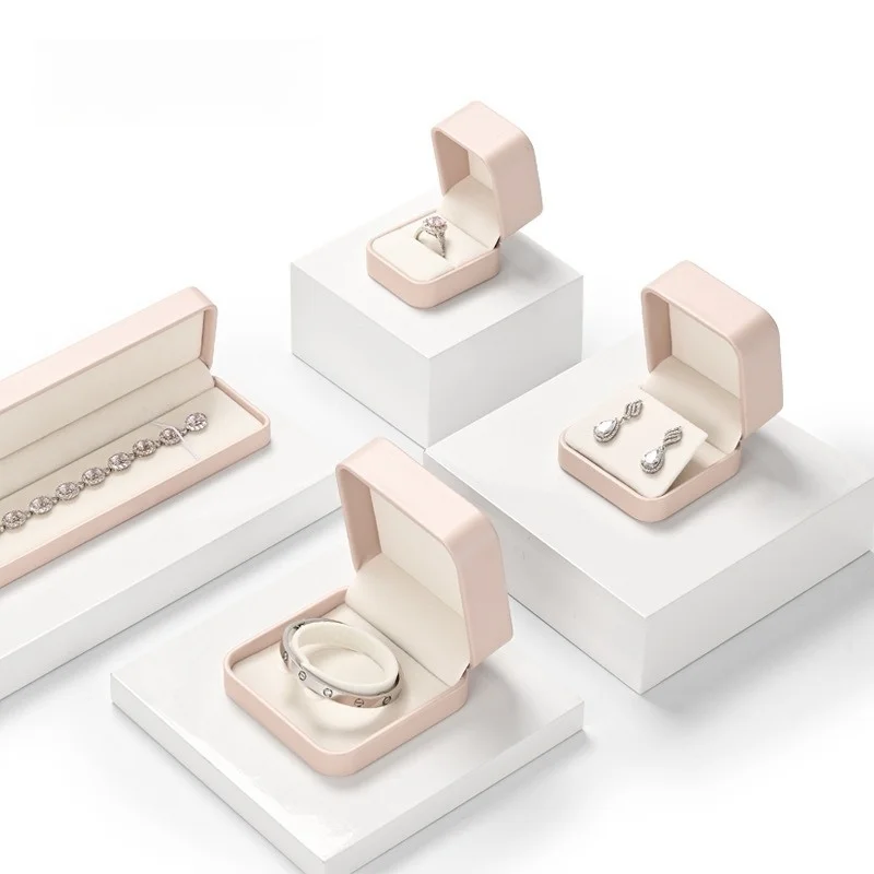 Luxuriöse Ringbox für Hochzeit – Jc Jewelry & Watches Photos Bewertung und Preis